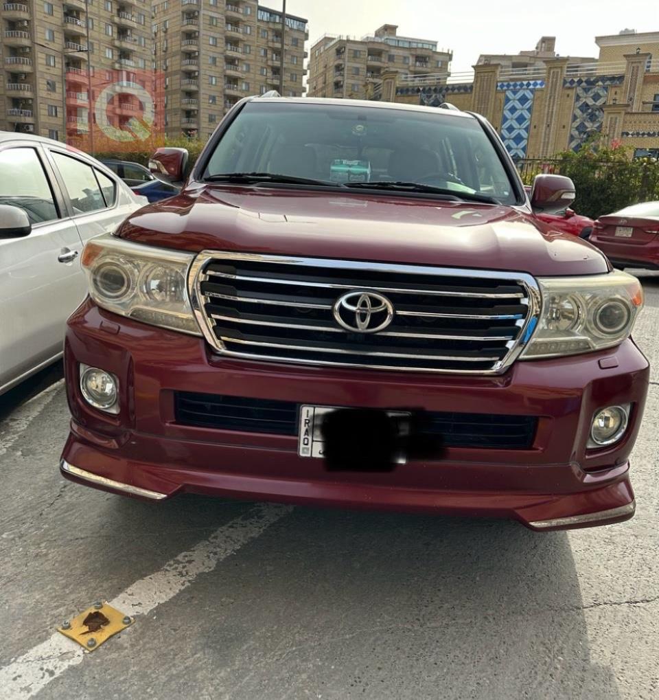 تۆیۆتا لاند کروزەر